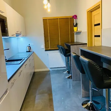 Hostelpremium Przy Zjezdzie Z A2 Hostel