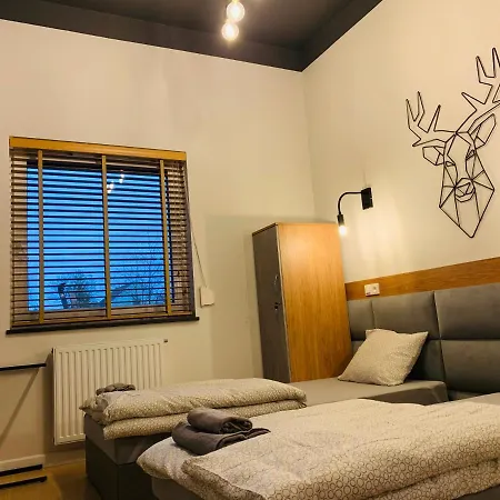 Hostel Hostelpremium Przy Zjezdzie Z A2 *
