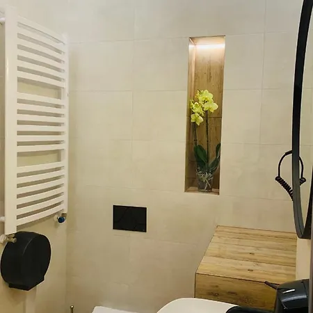 Hostelpremium Przy Zjezdzie Z A2 Hostel