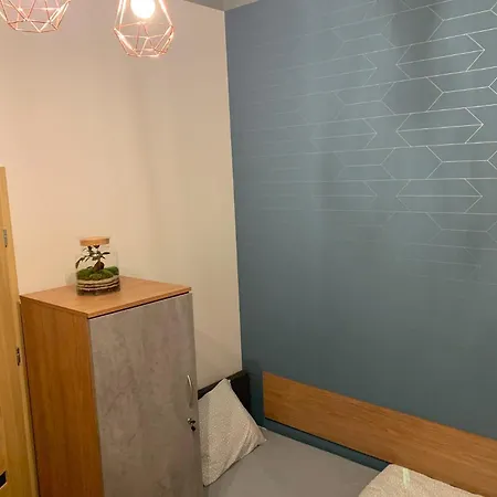 Hostelpremium Przy Zjezdzie Z A2 *